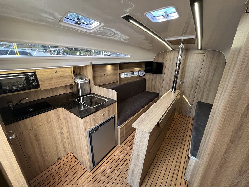 Antila 33 wnętrze - mesa