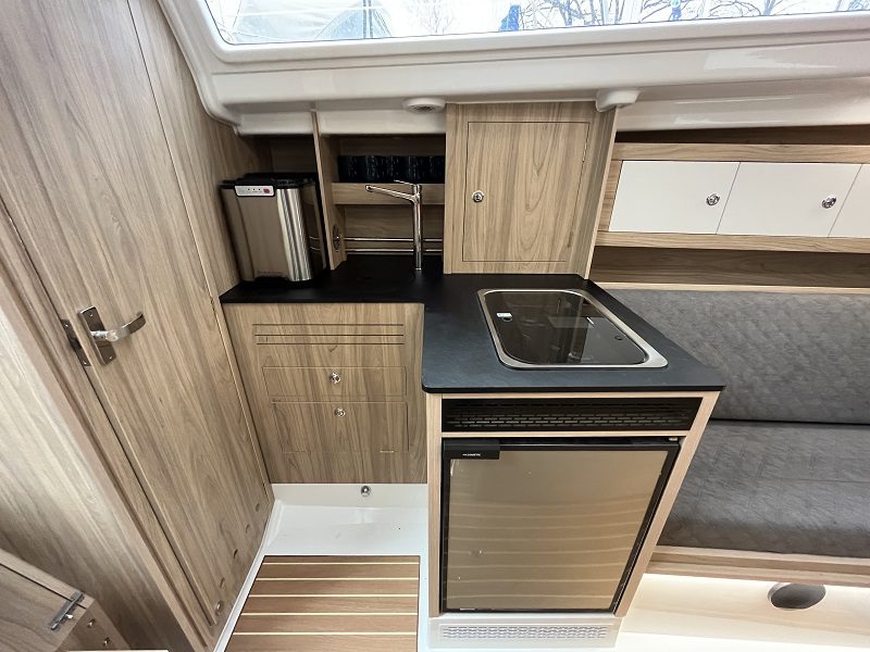 Antila 34 wnętrze kambuz