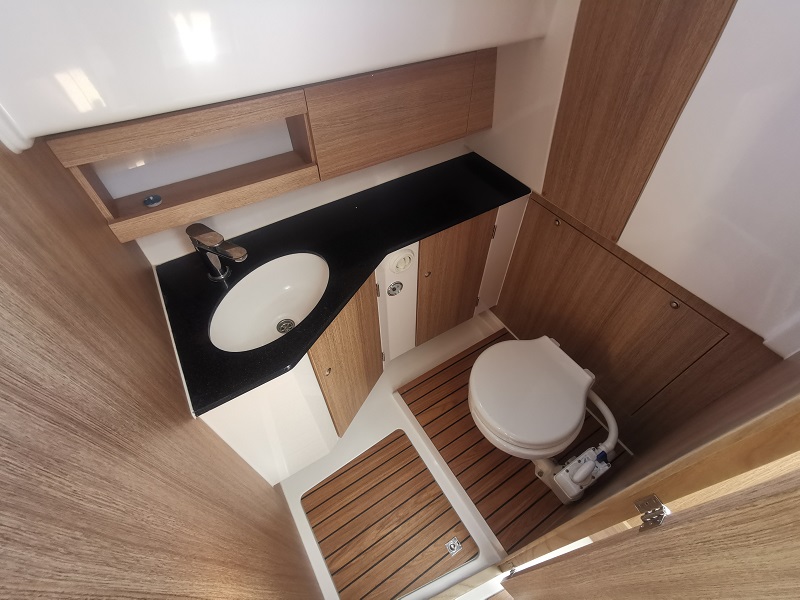 Nexus 870 Revo wnętrze - łazienka